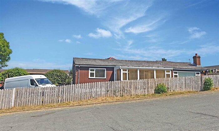 3 Bedroom Detached Bungalow For Sale In Brecon Road, Builth Wells, LD2