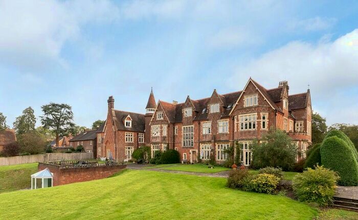 2 Bedroom Apartment For Sale In Grenehurst Park, Capel, RH5