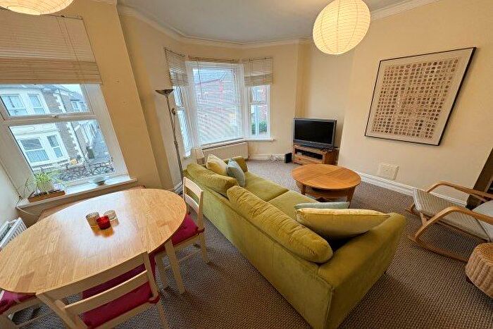 2 Bedroom Flat To Rent In Mackintosh Place, Caerdydd, CF24