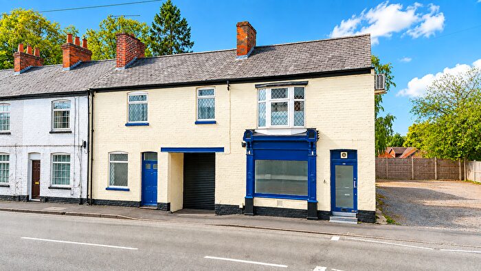 3 Bedroom Semi Detached House For Sale In London Road, Oadby, LE2
