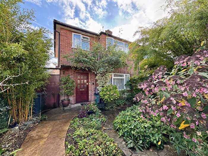 3 Bedroom Semi Detached House For Sale In Clapton Approach, Complete Upper Chain, HP10