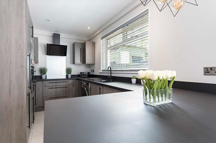 3 Bedroom End Of Terrace House For Sale In Glentarbert Road, Rutherglen, Glasgow, G73