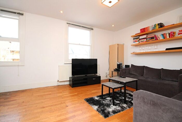3 Bedroom Flat To Rent In Huddleston Road, Tufnell Park, N7