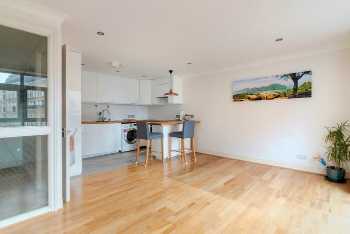 2 Bedroom Flat To Rent In Bridgewater Square London, EC2Y