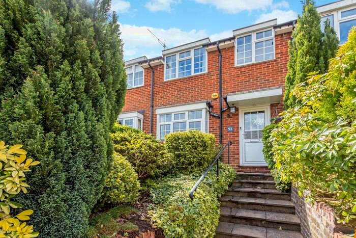 3 Bedroom Flat To Rent In High Street, Bletchingley, Redhill RH1