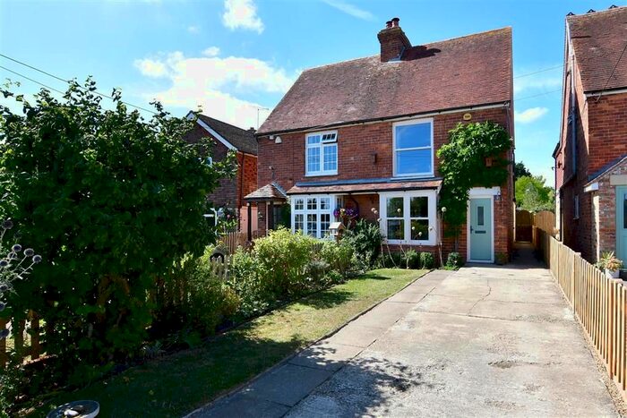 3 Bedroom Semi-Detached House For Sale In Thorn Road, Marden, Tonbridge, Kent, TN12