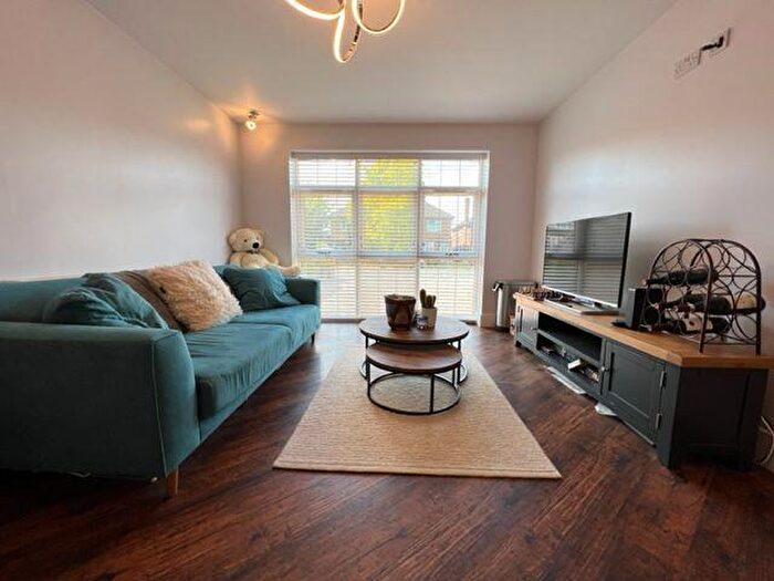 2 Bedroom Apartment To Rent In Flat, Musters Road, West Bridgford, Nottingham, NG2