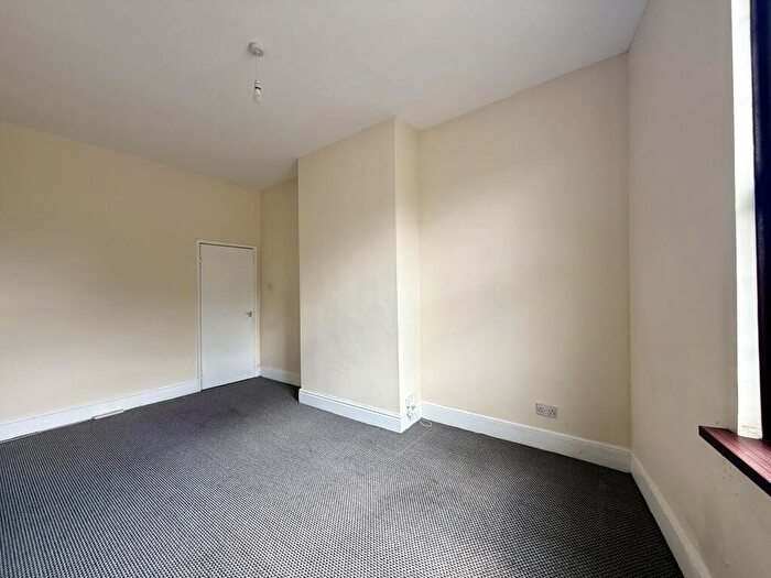 1 Bedroom Flat To Rent In Bridge Sreet, Rotherham, South Yorkshire, S64