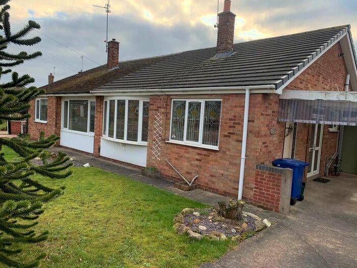3 Bedroom Bungalow To Rent In Rowan Court, Doncaster, South Yorkshire, DN2