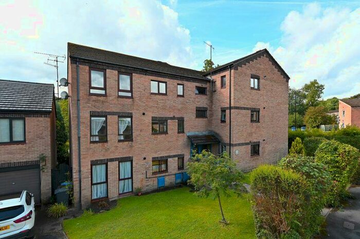 2 Bedroom Flat To Rent In Wessex Gardens, Sheffield, S17