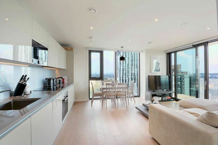 2 Bedroom Flat To Rent In St Gabriel Walk, Elephant And Castle, SE1