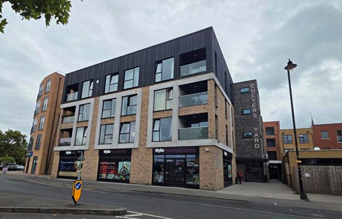 1 Bedroom Apartment For Sale In Culyers Yard, William Hunter Way, Brentwood, Essex, CM14