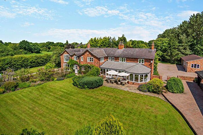 5 Bedroom Detached House For Sale In Nr Tarporley, CW6