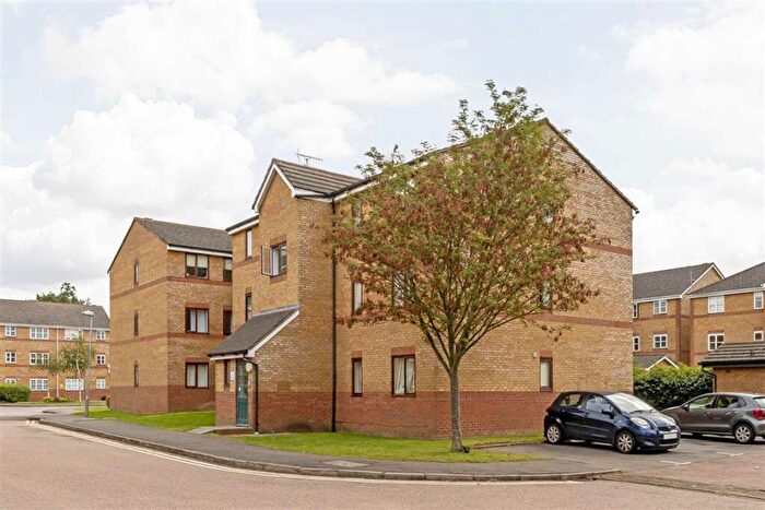 2 Bedroom Flat To Rent In Windmill Drive, Cricklewood, NW2