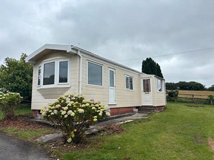 2 Bedroom Property To Rent In Quarry Park, Bodelva, PL24