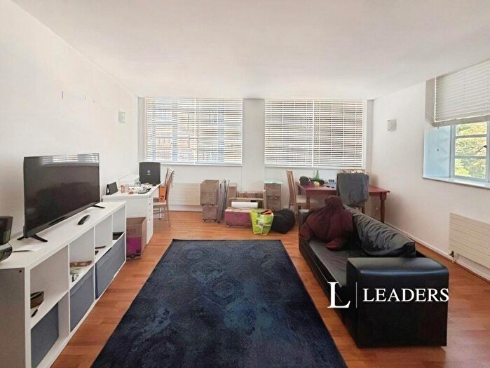 1 Bedroom Flat To Rent In Princes House, North Street, BN1