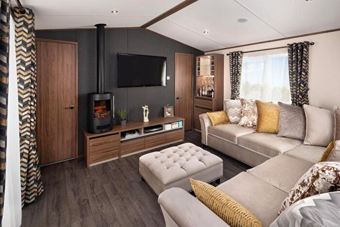 2 Bedroom Lodge For Sale In Seaview Holiday Park Boswinger, St. Austell, Cornwall, PL26