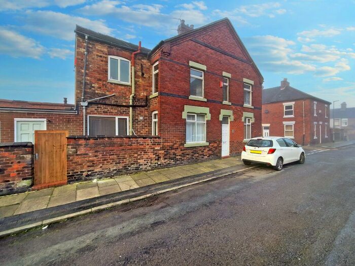 3 Bedroom End Of Terrace House To Rent In Gibbins Street, Birches Head, Stoke-on-Trent, ST1