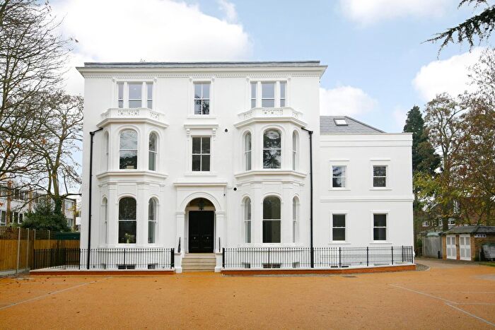 2 Bedroom Flat To Rent In Cambridge Park, Twickenham, TW1