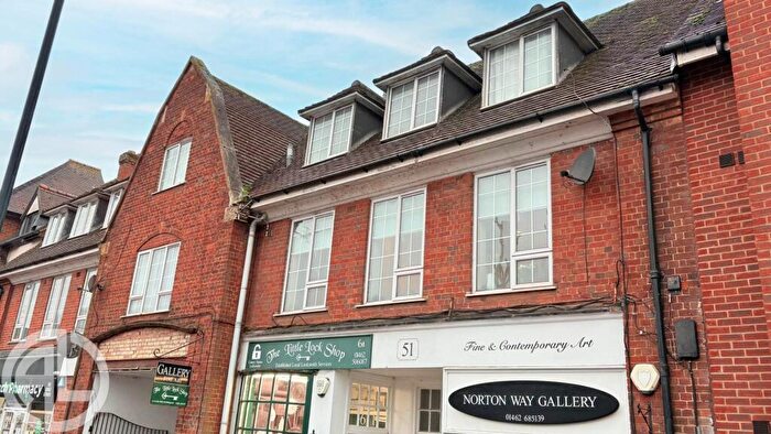 1 Bedroom Flat For Sale In Norton Way North, Letchworth Garden City, SG6