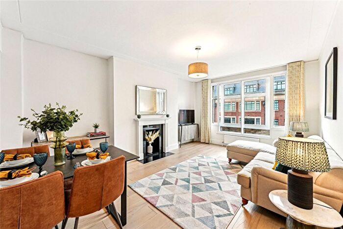 1 Bedroom Property To Rent In Richmond Court, Sloane Street, London, SW1X