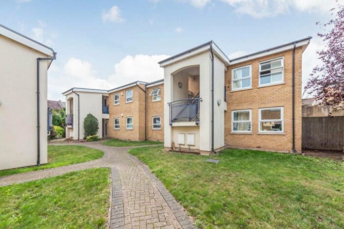 2 Bedroom Apartment To Rent In Silken Mews Peckham, SE15