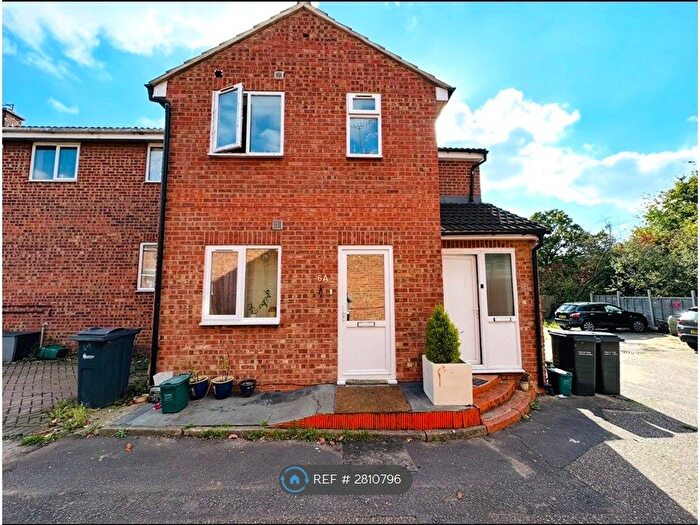 2 Bedroom Flat To Rent In Bradwell Court, Braintree, CM7
