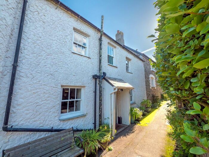 2 Bedroom Cottage To Rent In Church Street, Poughill, EX23