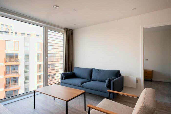 2 Bedroom Flat To Rent In Apartment, The Kell, Gillingham Gate Road, Chatham Docks, Gillingham, ME4