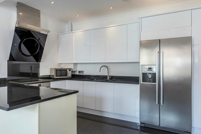 2 Bedroom Flat To Rent In Chamberlayne Road, London, NW10