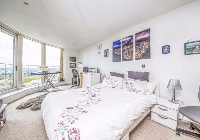 2 Bedroom Flat To Rent In Ability Place, Millharbour, South Quay, Isle Of Dogs, Canary Wharf, London, E14