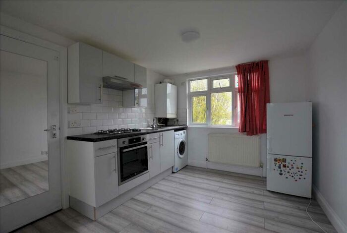 Maisonette To Rent In Lowick Road, Harrow, HA1