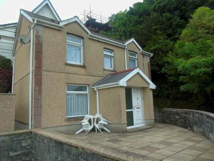 3 Bedroom Detached House For Sale In Ffosyceiliog, Llannon, Llanelli, SA14