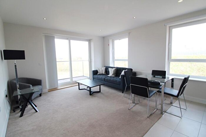 2 Bedroom Apartment To Rent In Harlequin House, Padworth Avenue, Reading, RG2