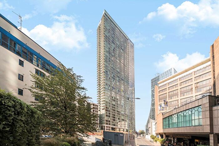 1 Bedroom Flat To Rent In Landmark Square, London, E14