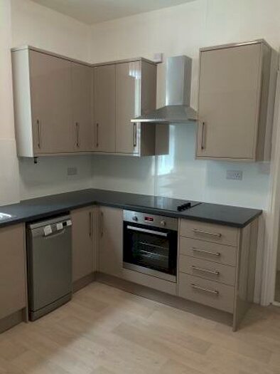 5 Bedroom Town House To Rent In West Parade, Lincoln, LN1