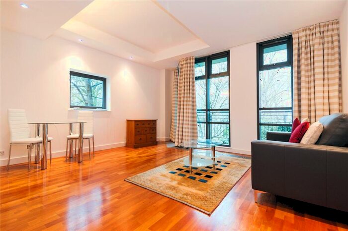 2 Bedroom Apartment To Rent In City Road, London, EC1Y
