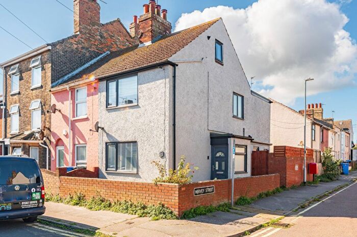 2 Bedroom End Of Terrace House For Sale In Trafalgar Street, Lowestoft, NR32