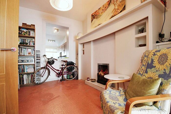3 Bedroom End Of Terrace House For Sale In Burnaby Street, Cardiff, CF24