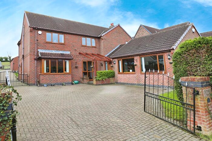 4 Bedroom Detached House For Sale In Main Street, Hayton, Retford, DN22