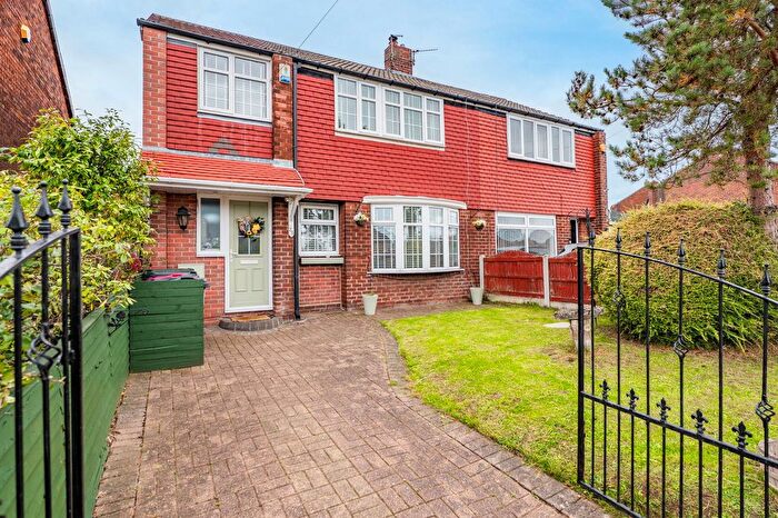 4 Bedroom Semi-Detached House For Sale In Thorogate, Rawmarsh, Rotherham, S62