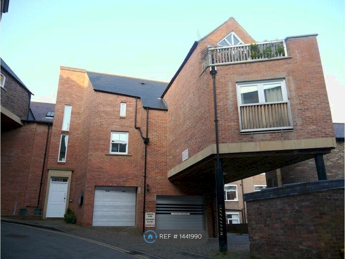 2 Bedroom Flat To Rent In Finlay House, Durham, DH1