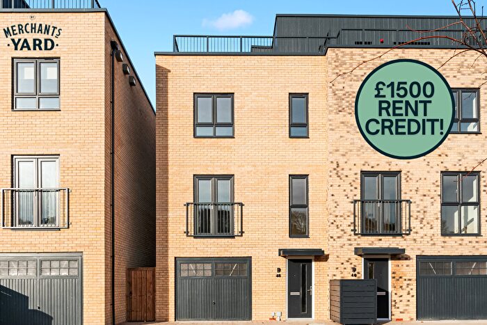 3 Bedroom Terraced House To Rent In £ Rent Credit! Charles English Close, Ipswich, Suffolk, IP1