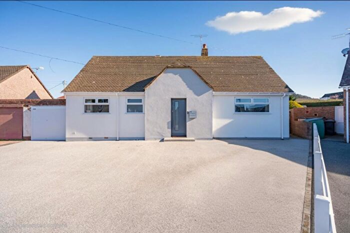 4 Bedroom Bungalow For Sale In Compton Way, Abergele, LL22