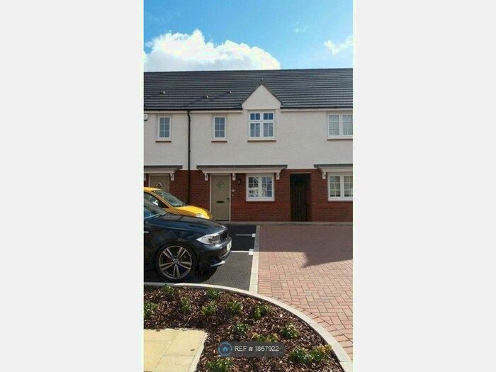 3 Bedroom Terraced House To Rent In Greenway Road, Bilston, WV14