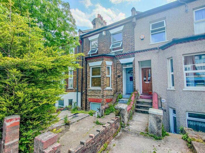 2 Bedroom Flat To Rent In Herbert Road, Plumstead, London, SE18