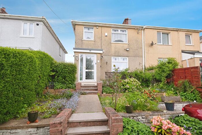 3 Bedroom Semi-Detached House For Sale In Warwick Road, Brynmawr, Ebbw Vale, NP23
