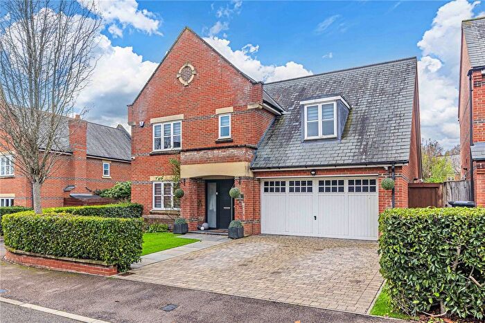 4 Bedroom Detached House For Sale In Beningfield Drive, St. Albans, Hertfordshire, AL2