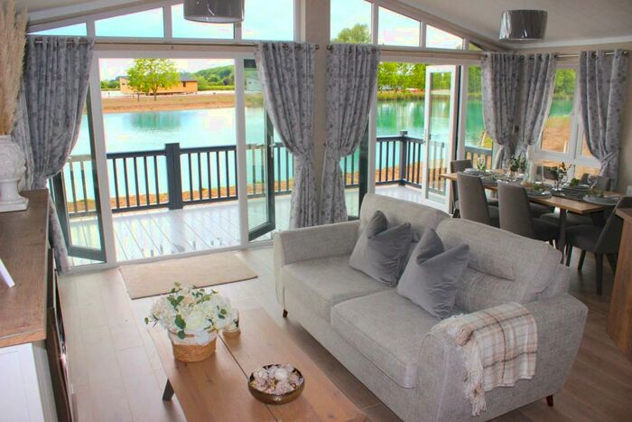 3 Bedroom Lodge For Sale In Market Bosworth, Nuneaton, CV13