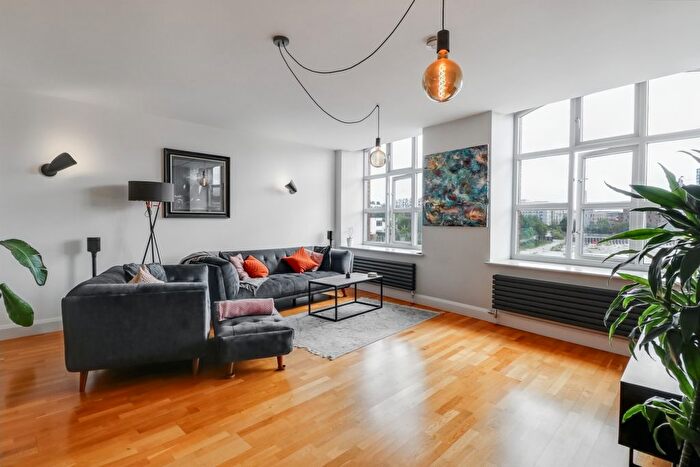 2 Bedroom Flat For Sale In Royal Mills, Cotton Street, Ancoats, Manchester, M4